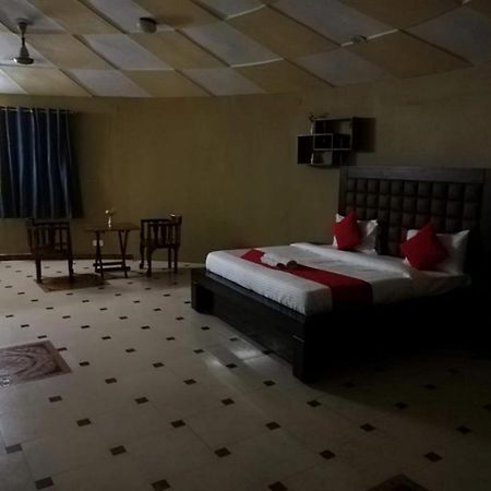 Kajipuria Resort Gajraula Kültér fotó