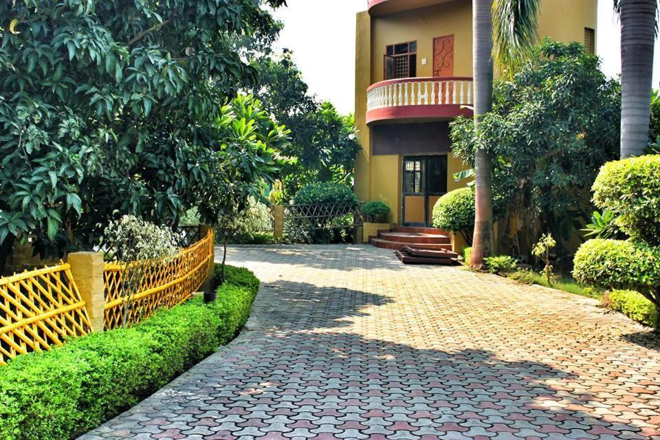 Kajipuria Resort Gajraula Kültér fotó